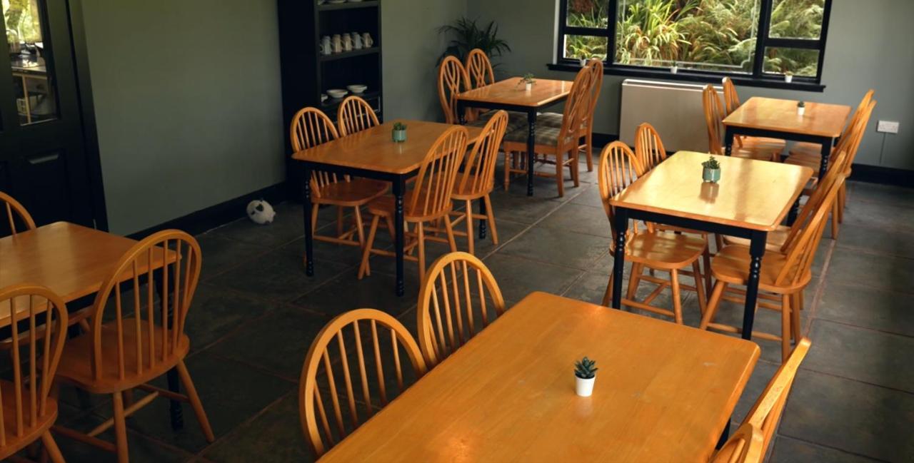 Ben Lettery Hostel 밸리나힌치 외부 사진
